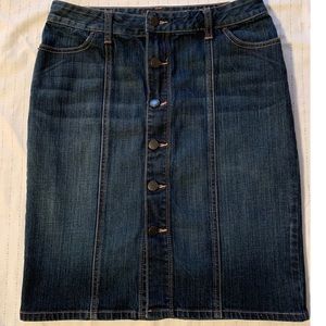 Banana Republic button down  denim skirt 6